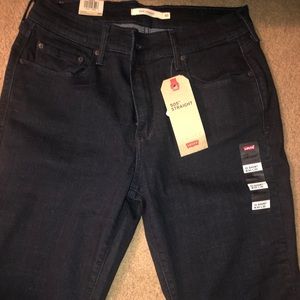 Women’s Levi jeans